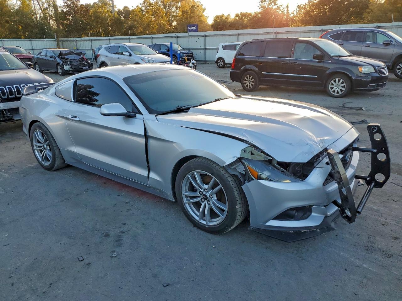 2016 FORD MUSTANG photo 4