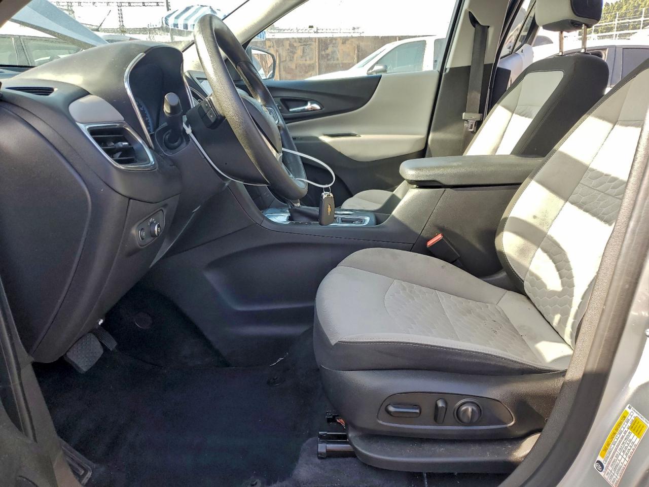 2021 CHEVROLET EQUINOX LS photo 7