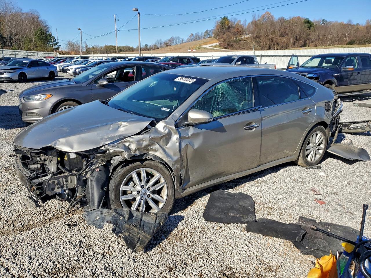 2013 TOYOTA AVALON