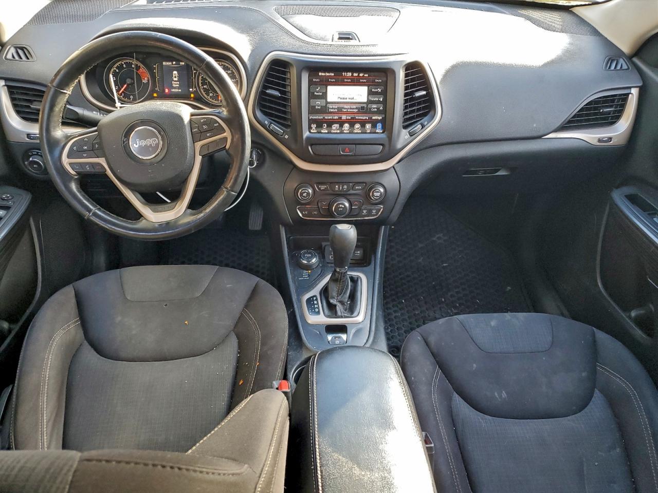 2016 JEEP CHEROKEE LATITUDE photo 8