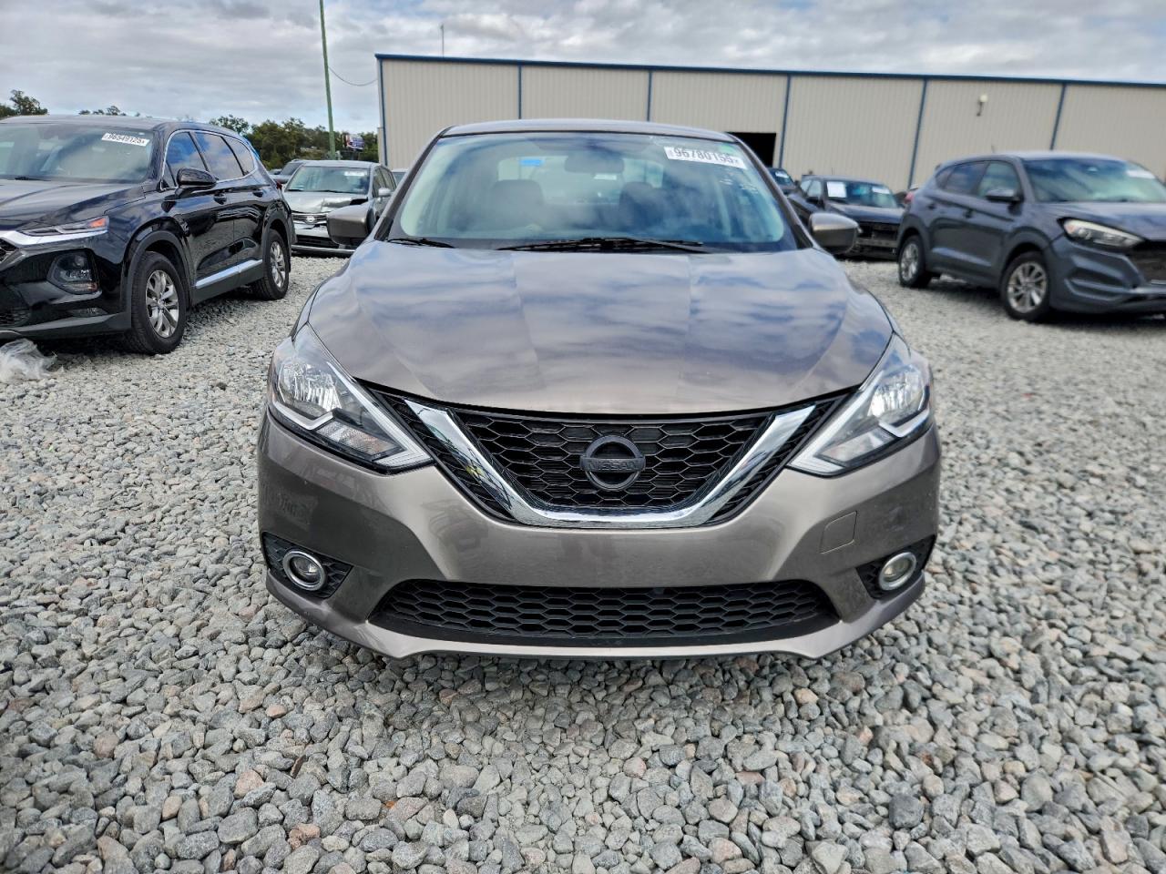 2017 NISSAN SENTRA S photo 5