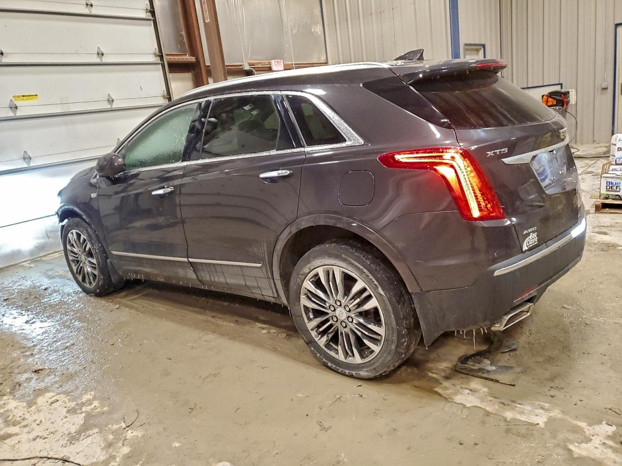 2018 CADILLAC XT5 PREMIUM LUXURY photo 2