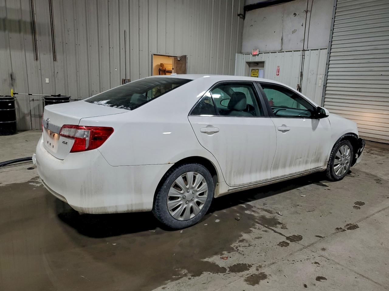 2012 TOYOTA CAMRY BASE photo 3