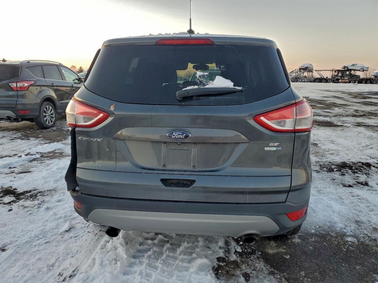 2016 FORD ESCAPE SE photo 6