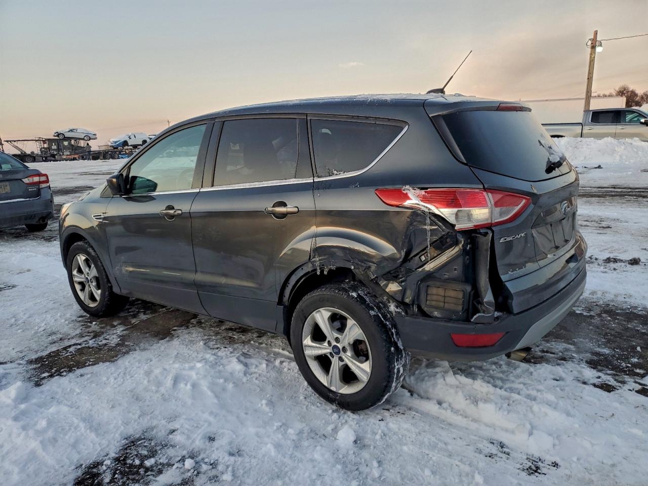2016 FORD ESCAPE SE photo 2
