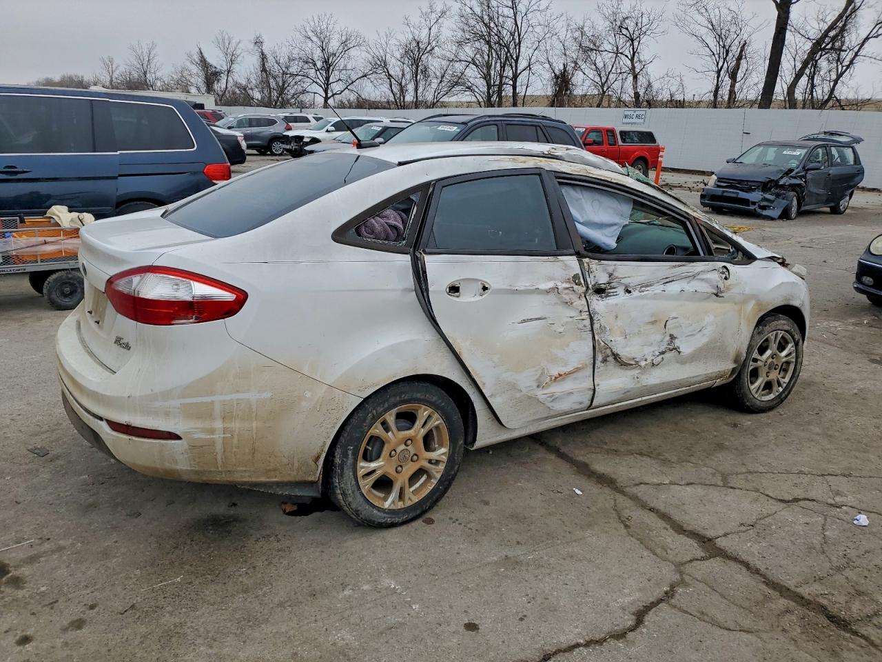 2015 FORD FIESTA SE photo 3