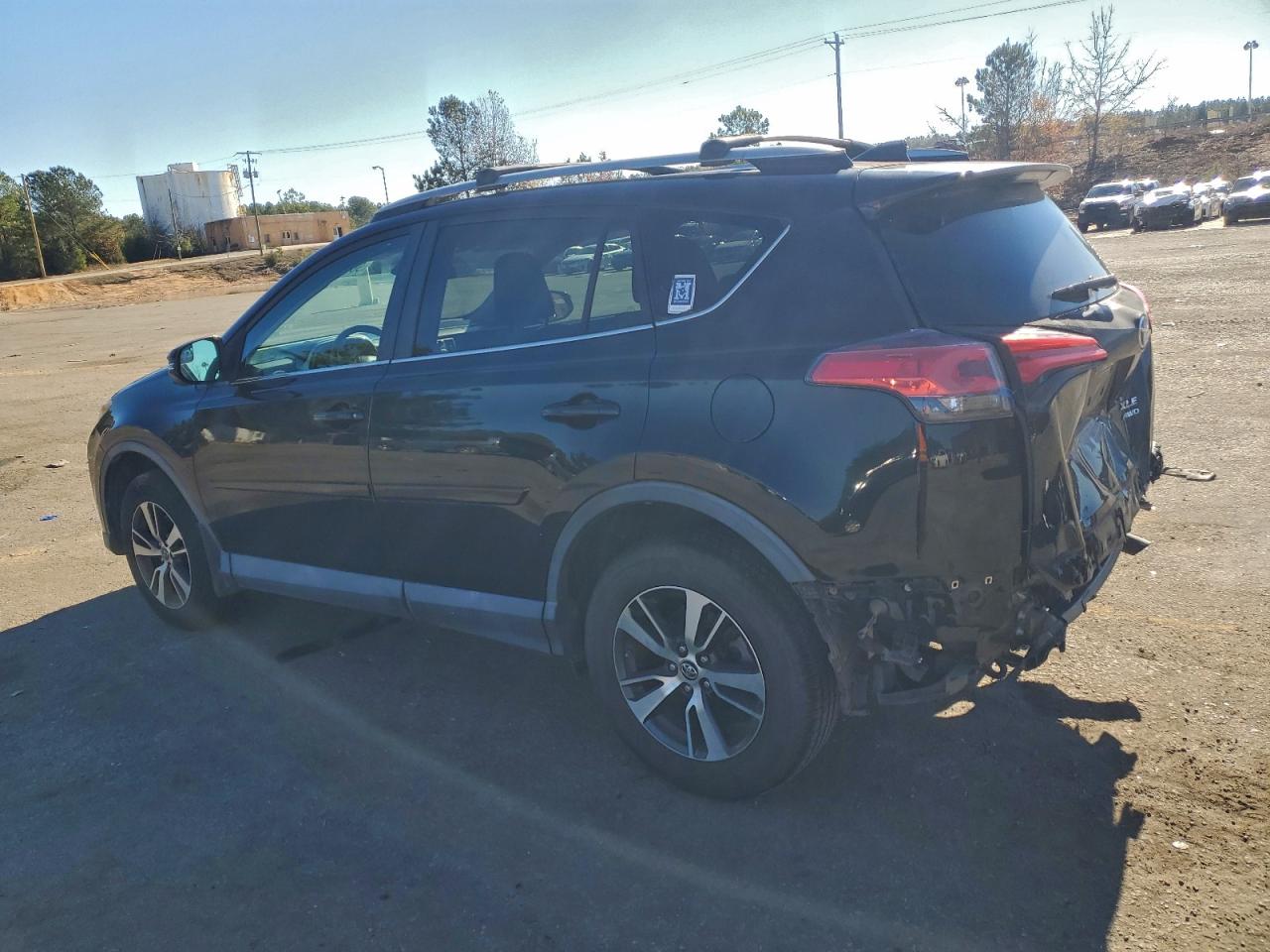 2017 TOYOTA RAV4 XLE photo 2