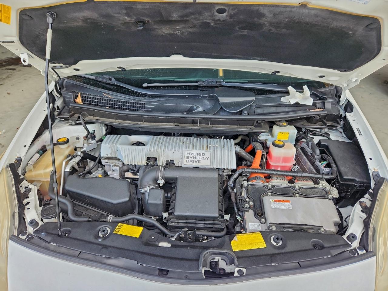 2012 TOYOTA PRIUS photo 11