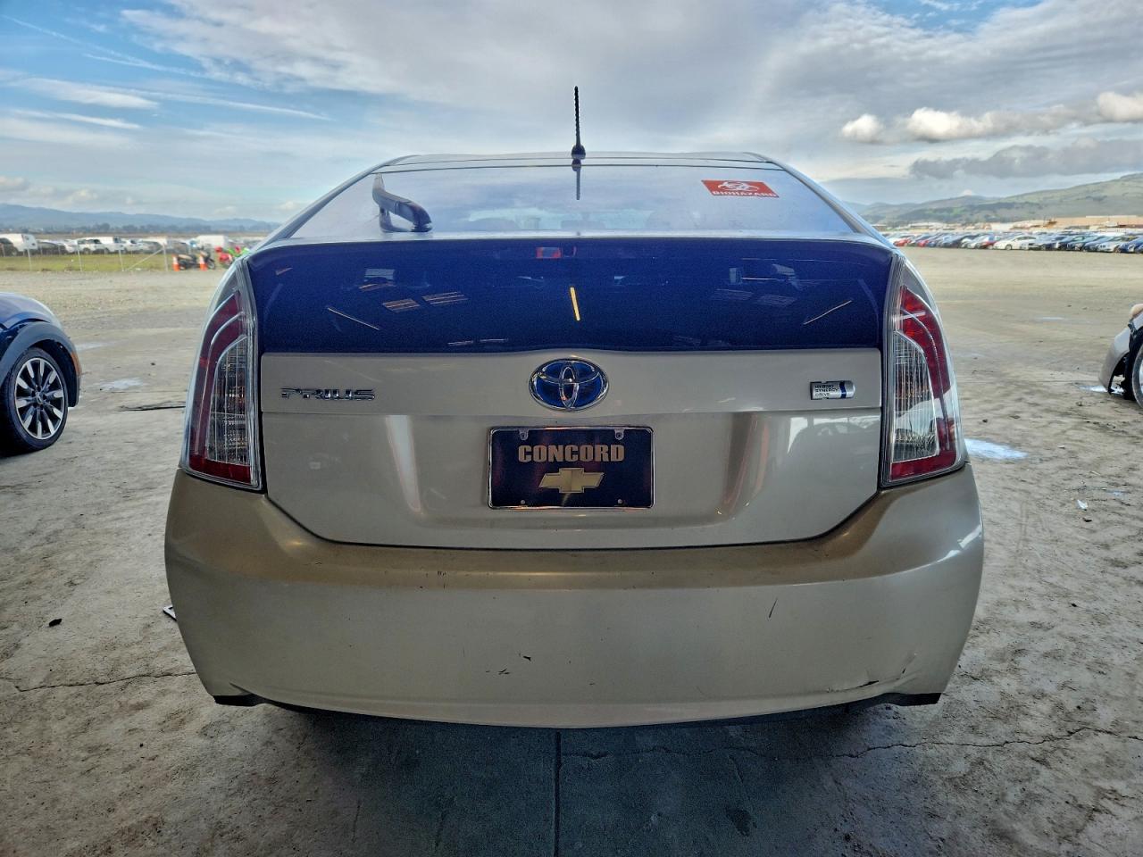 2012 TOYOTA PRIUS photo 6