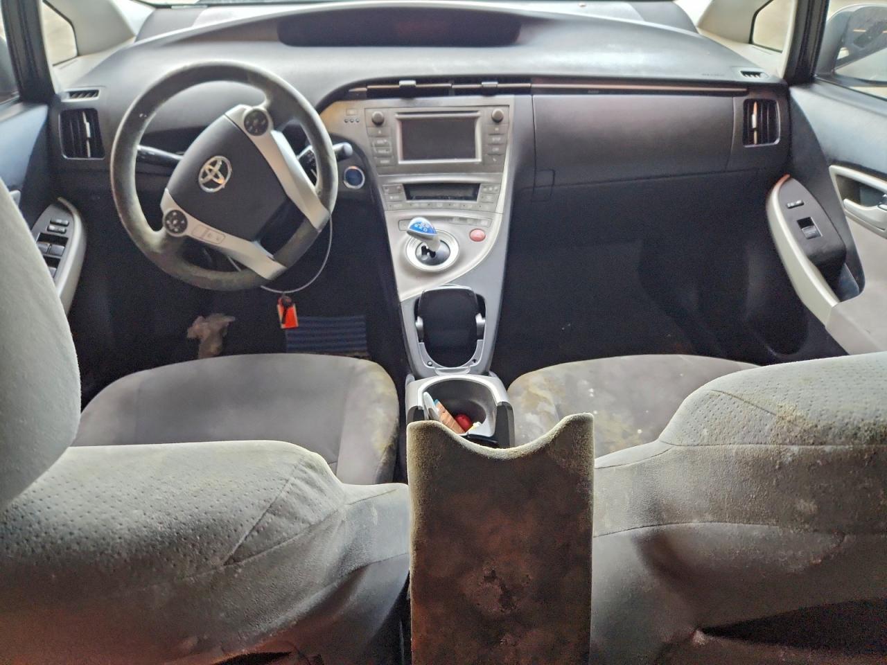 2012 TOYOTA PRIUS photo 8