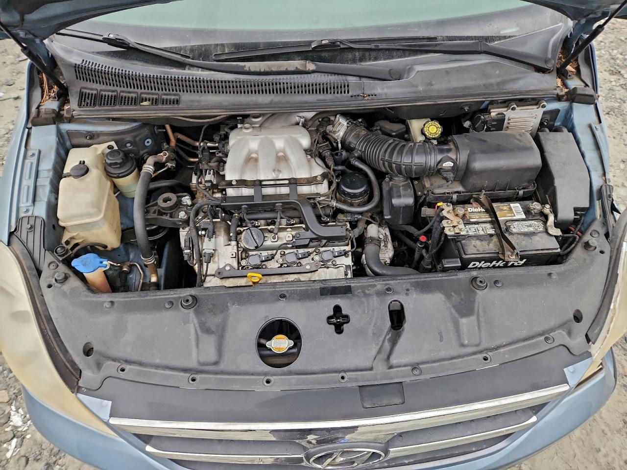 2007 HYUNDAI ENTOURAGE GLS photo 12