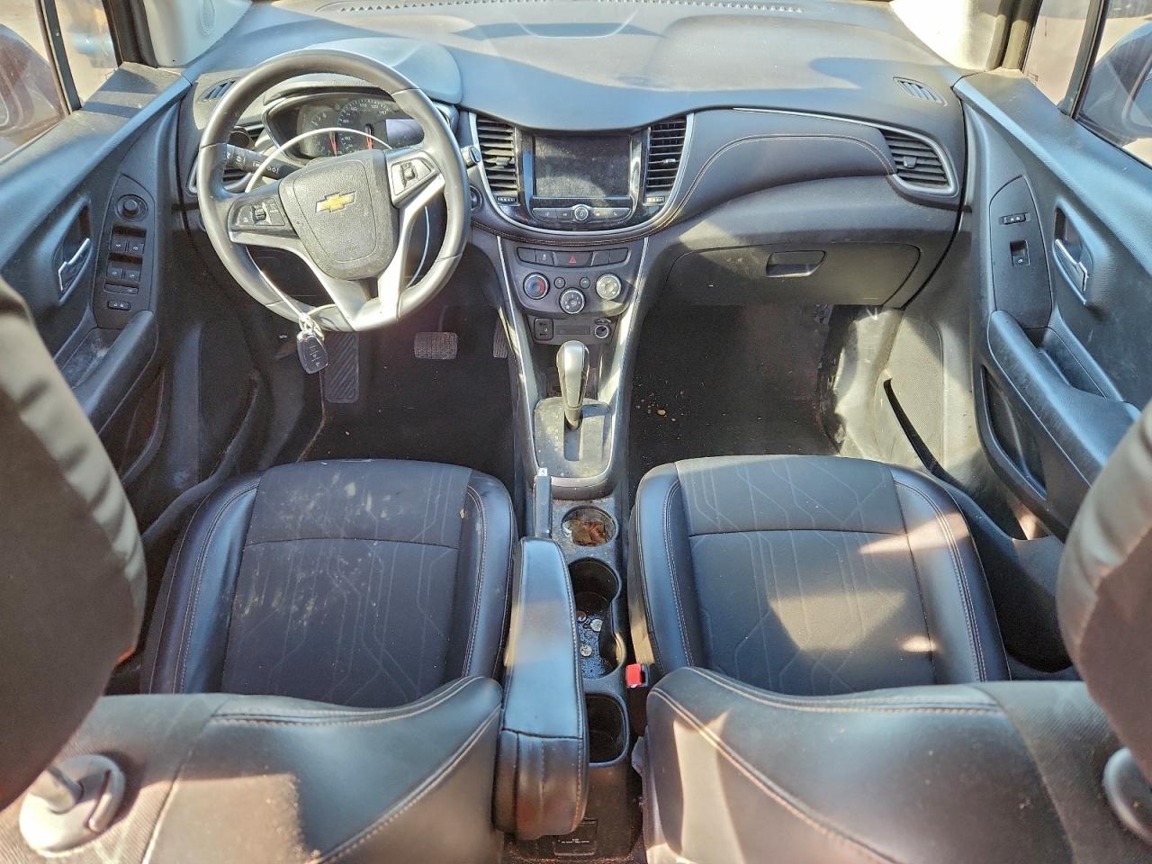 2018 CHEVROLET TRAX 1LT photo 8