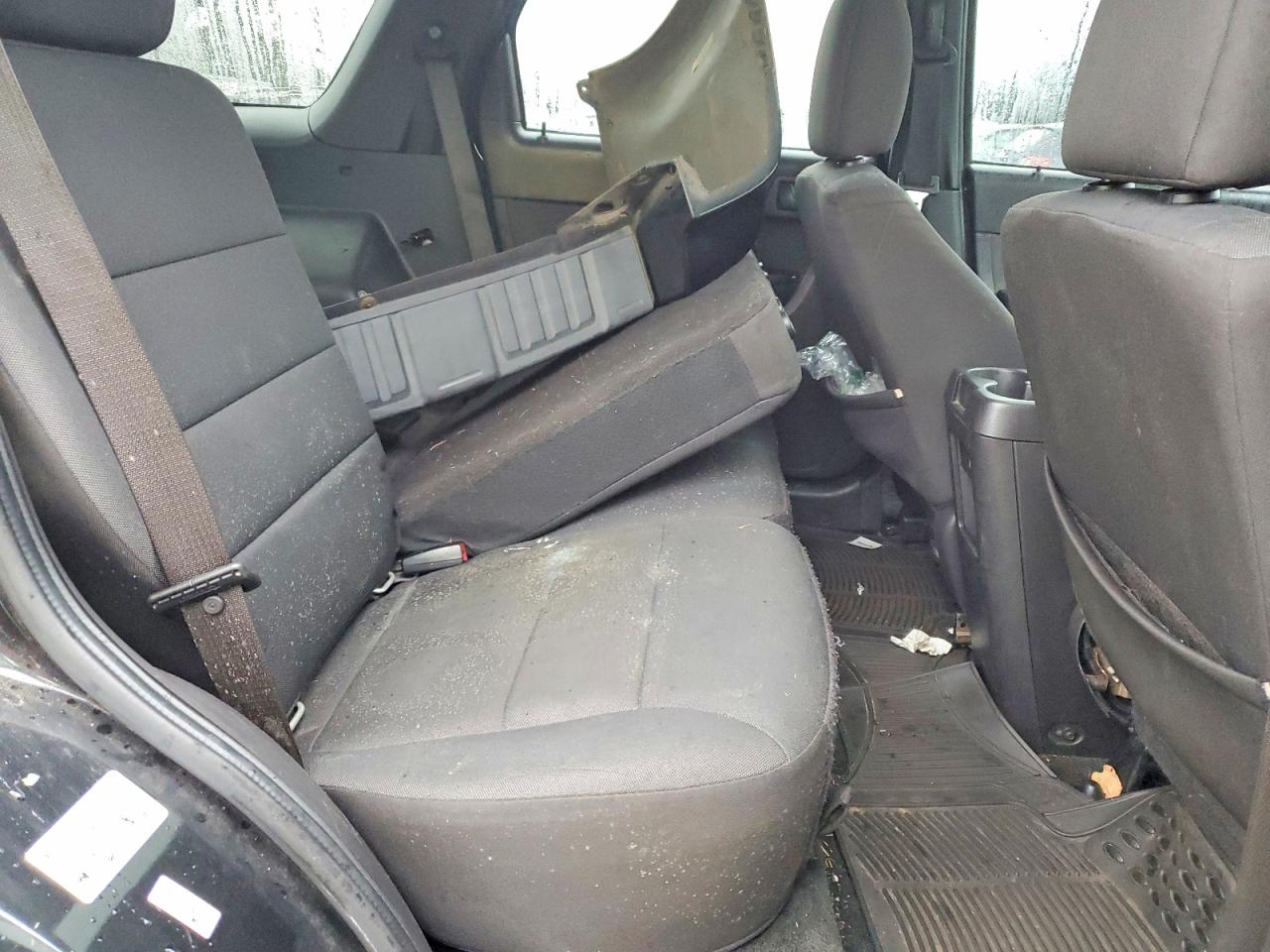 2011 FORD ESCAPE XLT photo 11