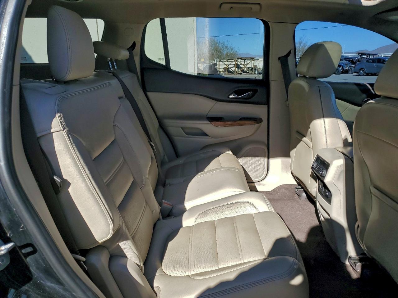 2017 GMC ACADIA DENALI photo 11