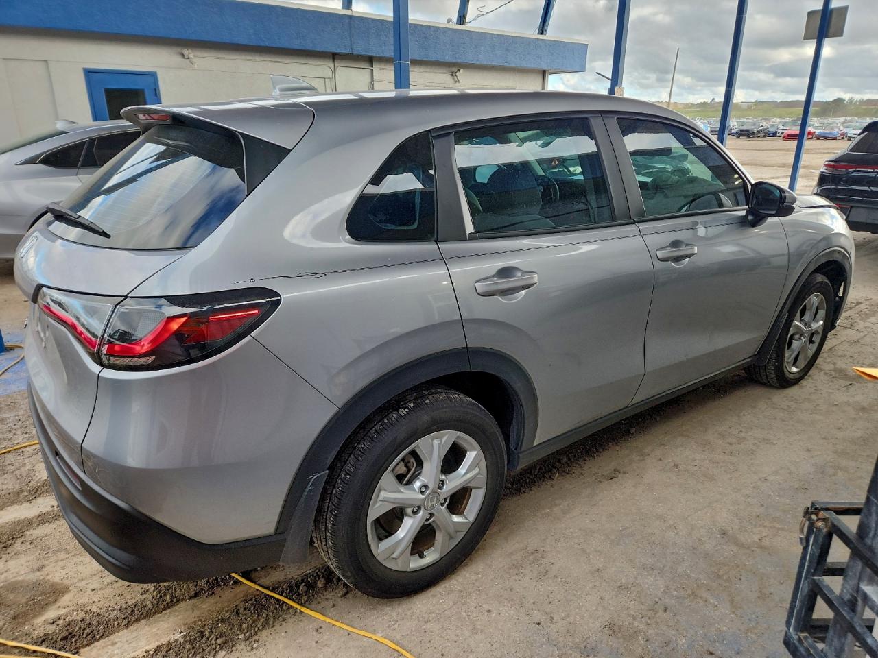 2024 HONDA HR-V LX photo 5