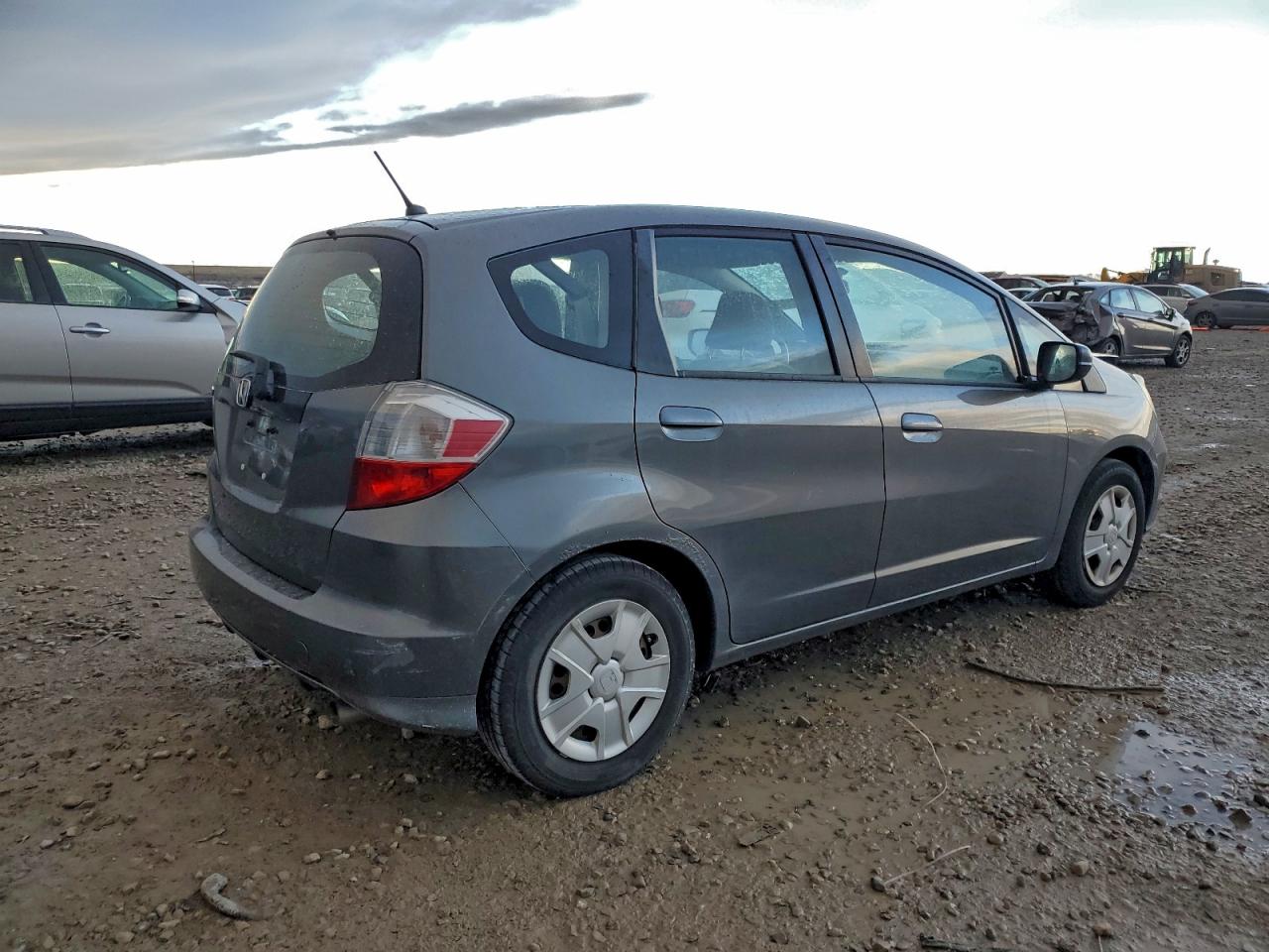 2013 HONDA FIT photo 3