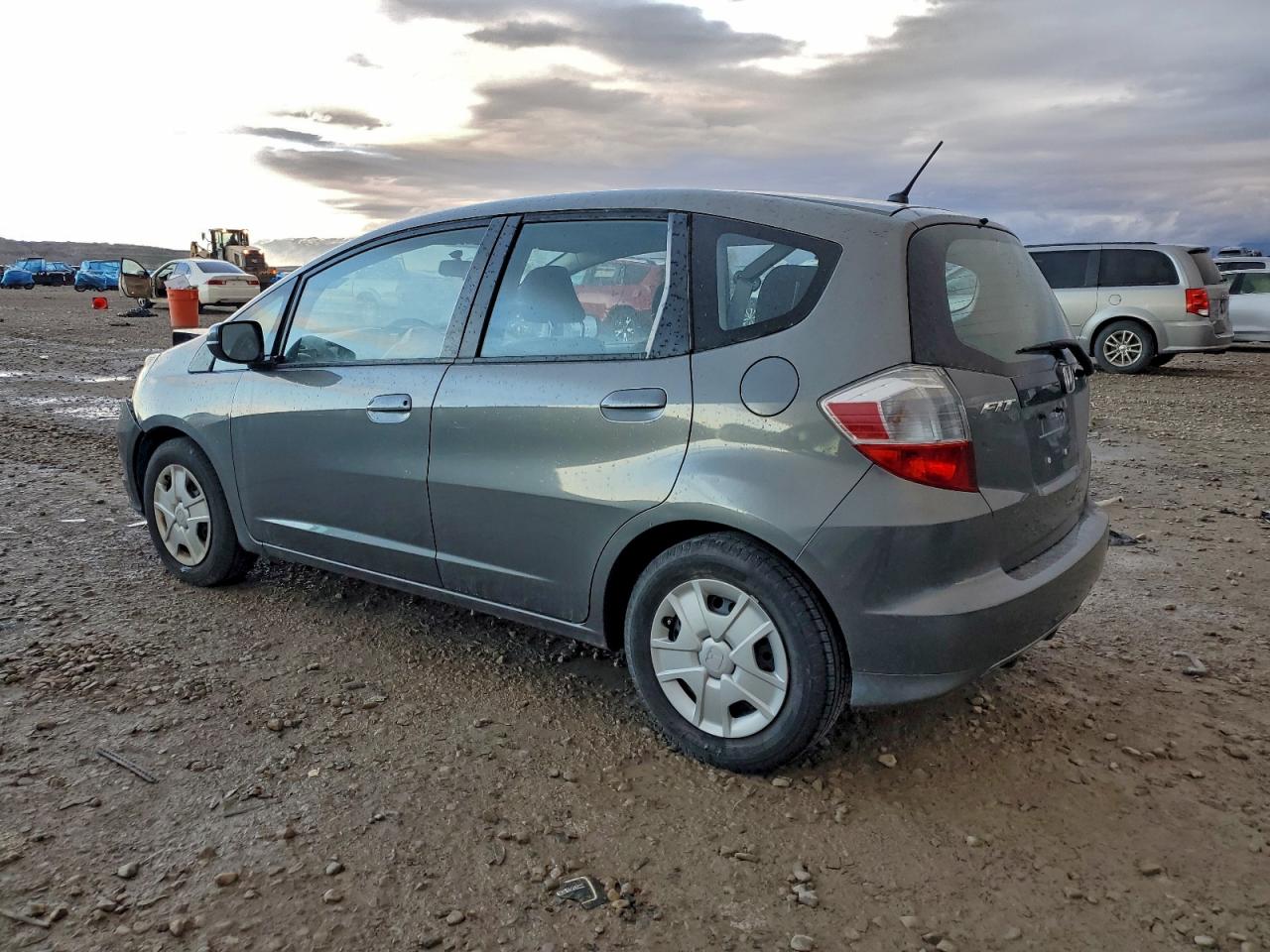 2013 HONDA FIT photo 2