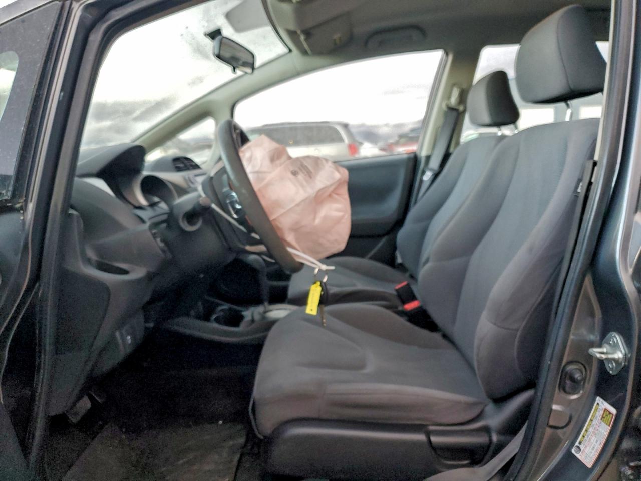 2013 HONDA FIT photo 7