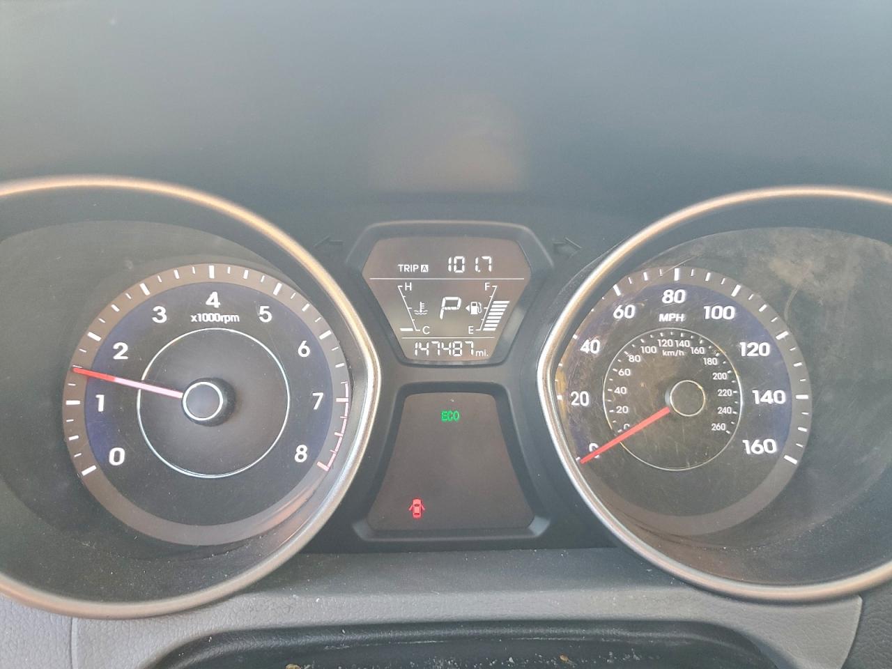 2015 HYUNDAI ELANTRA SE photo 9