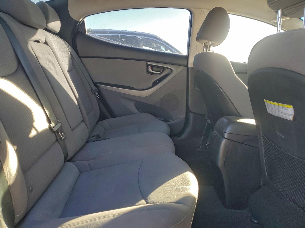 2015 HYUNDAI ELANTRA SE photo 10