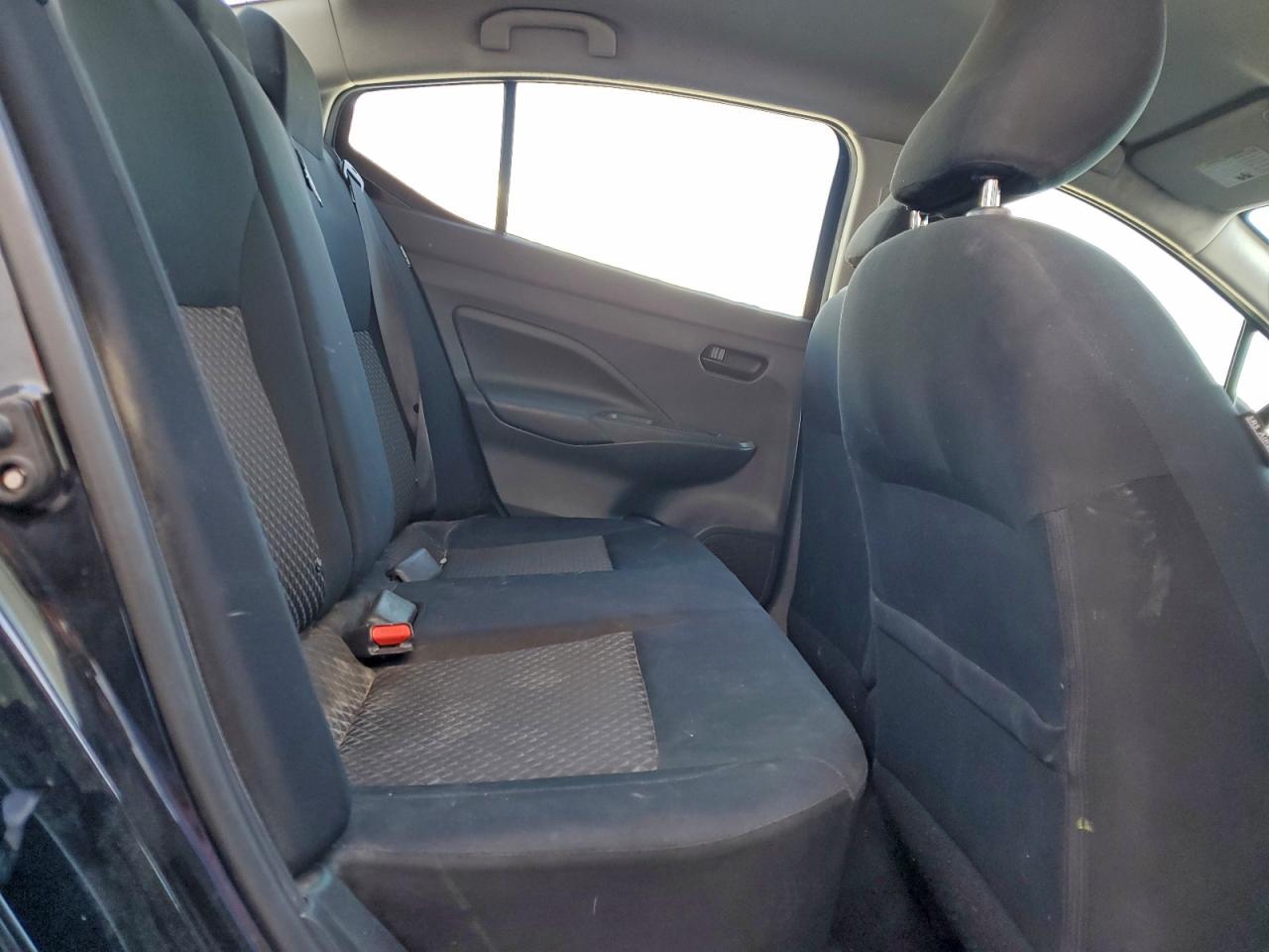 2020 NISSAN VERSA S photo 10