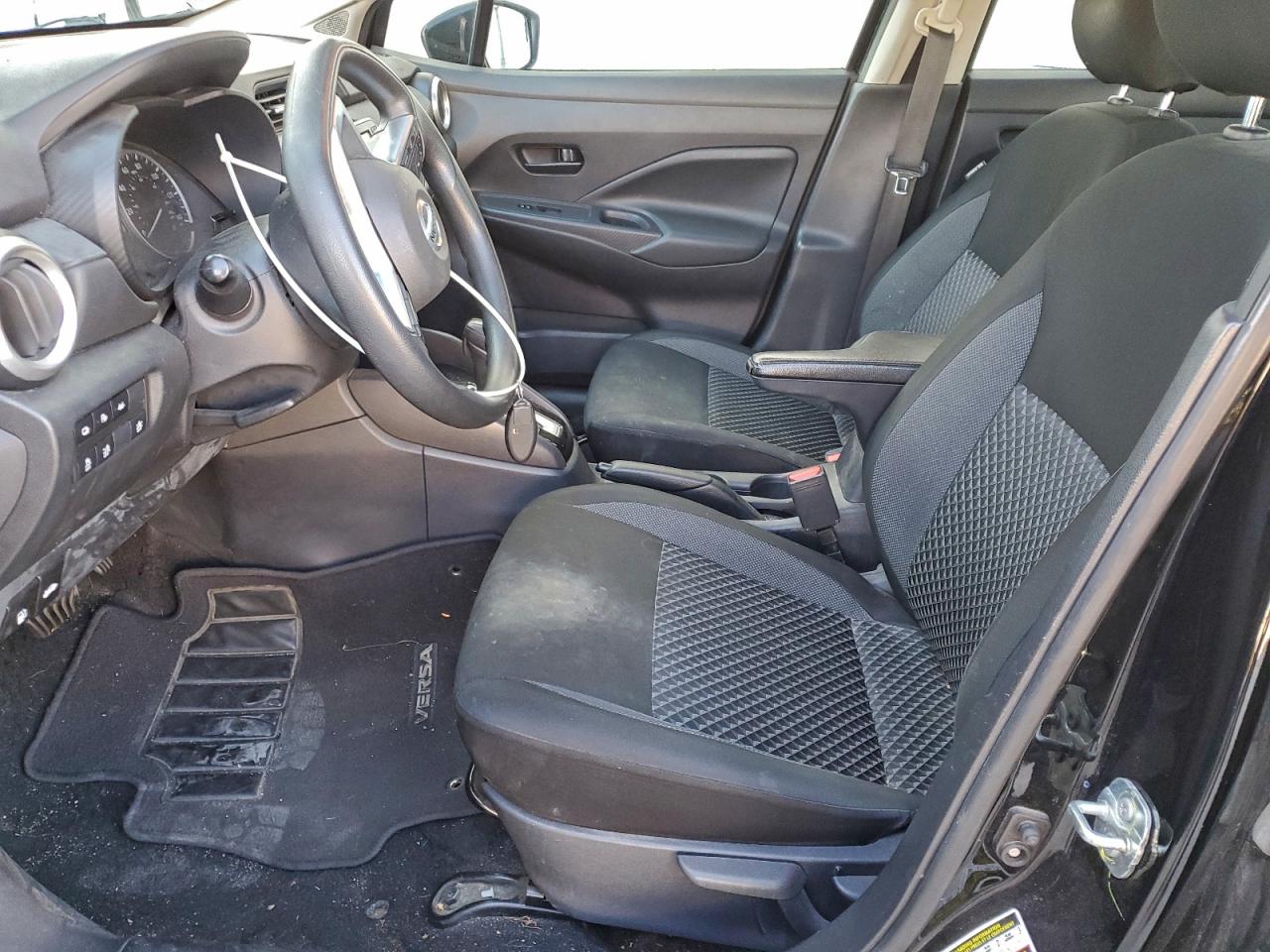 2020 NISSAN VERSA S photo 7