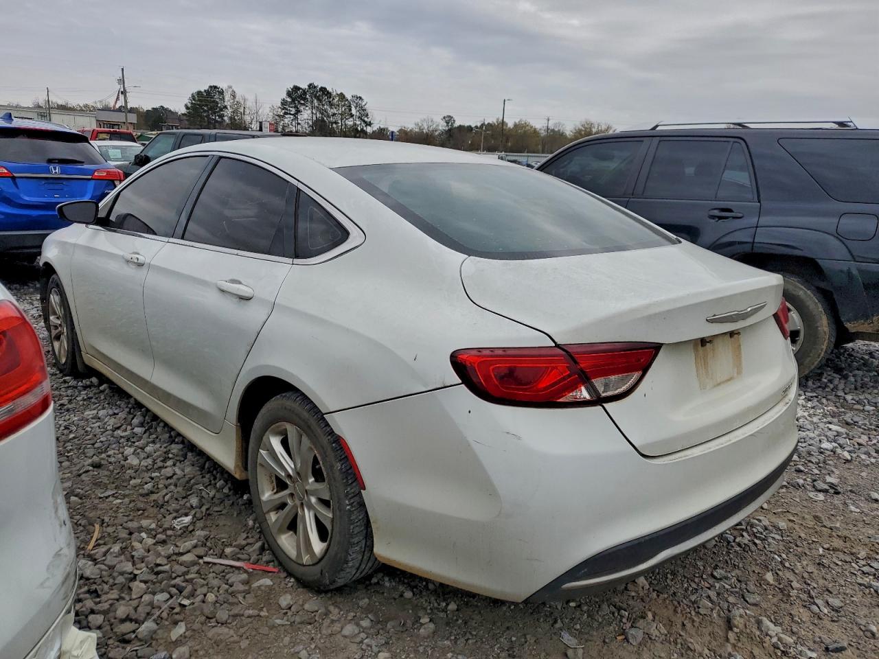 2016 CHRYSLER 200 LIMITED photo 2
