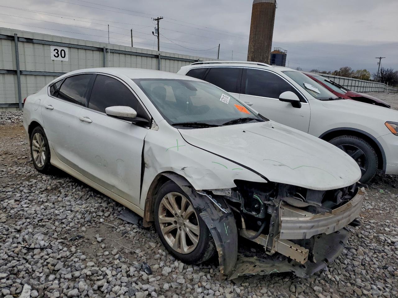 2016 CHRYSLER 200 LIMITED photo 4