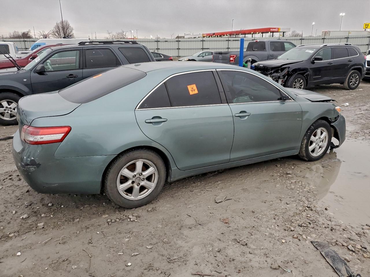 2010 TOYOTA CAMRY BASE photo 3