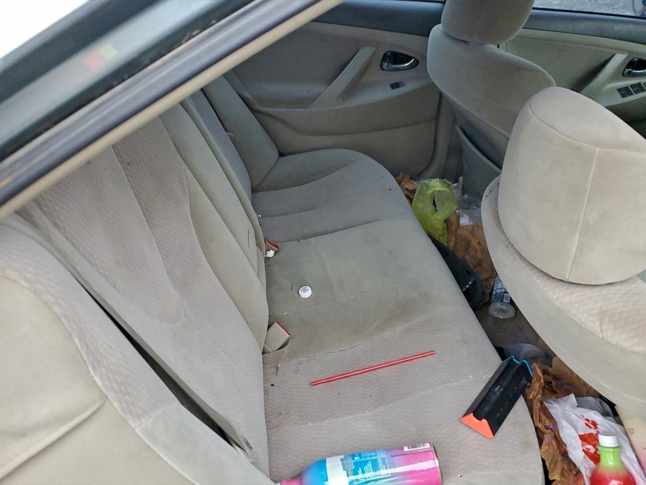 2010 TOYOTA CAMRY BASE photo 10