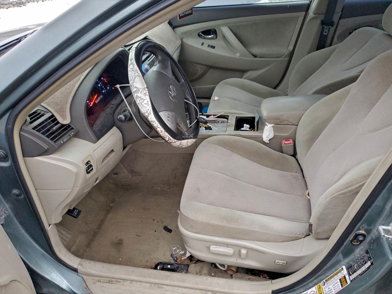 2010 TOYOTA CAMRY BASE photo 7