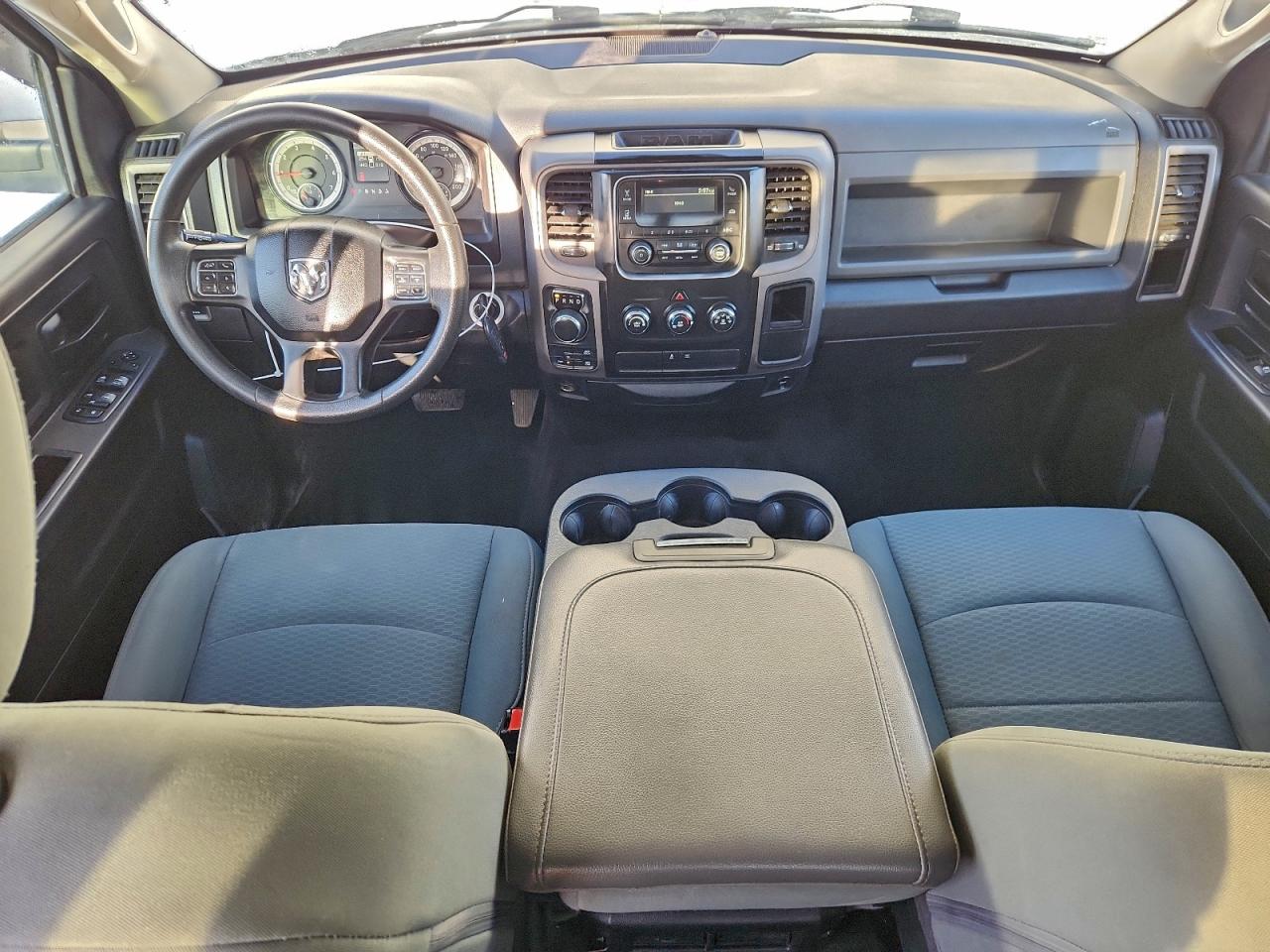 2018 RAM 1500 ST photo 8