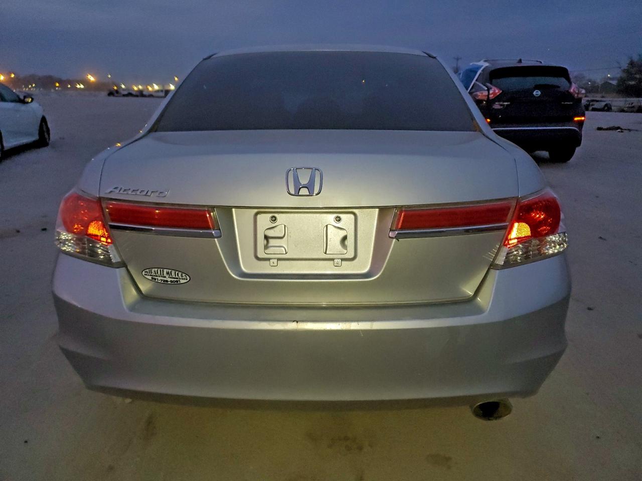 2012 HONDA ACCORD LX photo 6