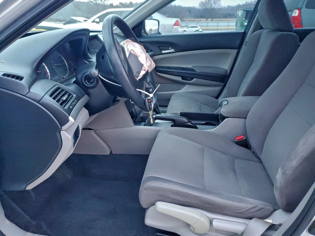 2012 HONDA ACCORD LX photo 7