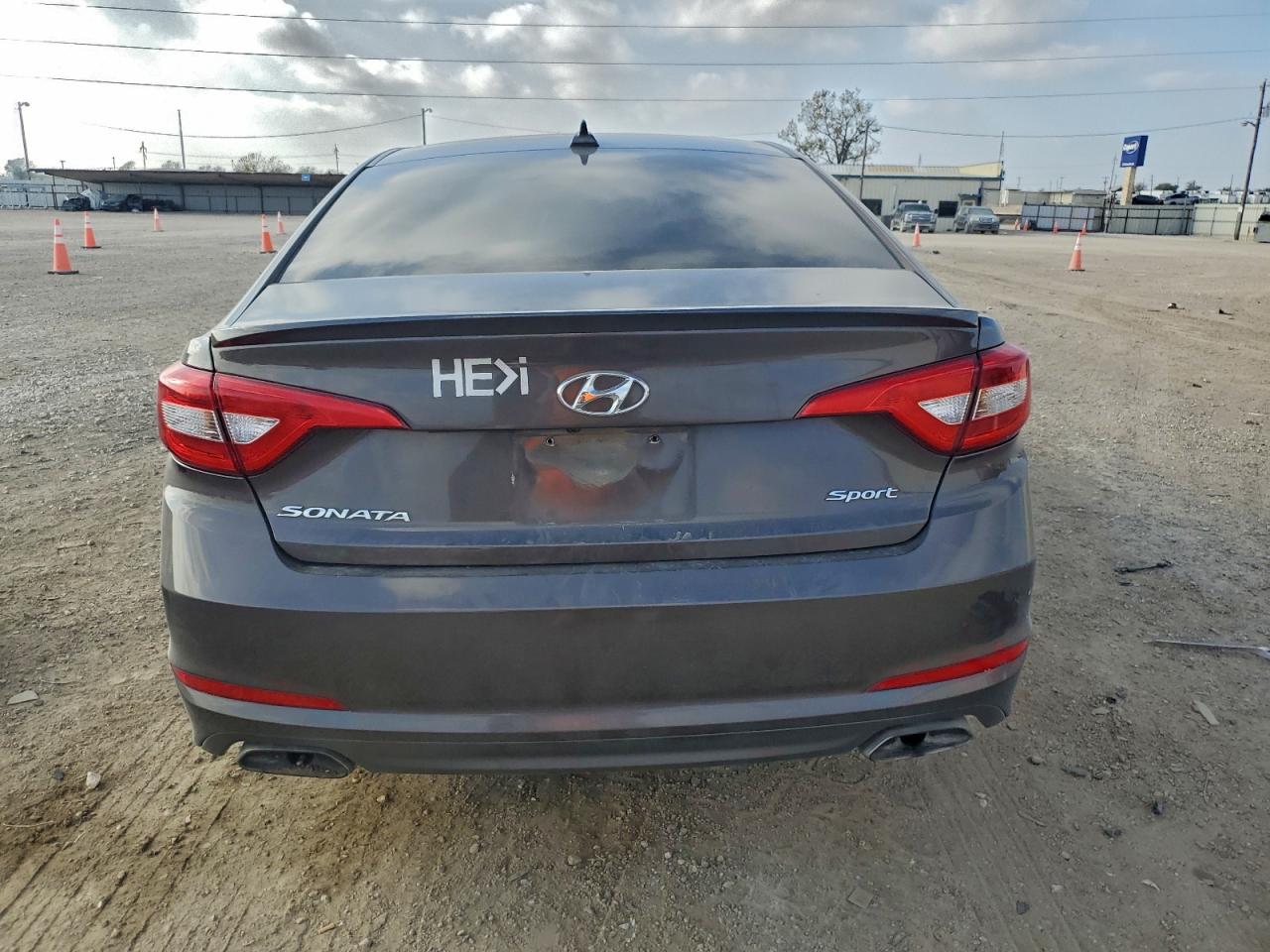 2016 HYUNDAI SONATA SPORT photo 6