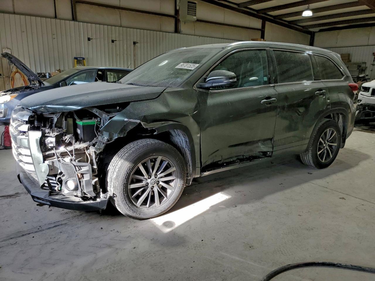 2017 TOYOTA HIGHLANDER