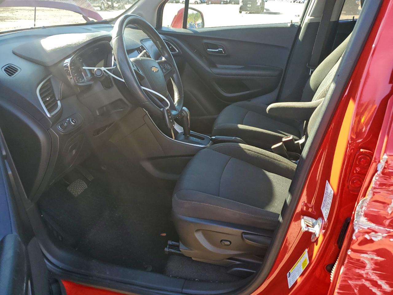 2020 CHEVROLET TRAX 1LT photo 7