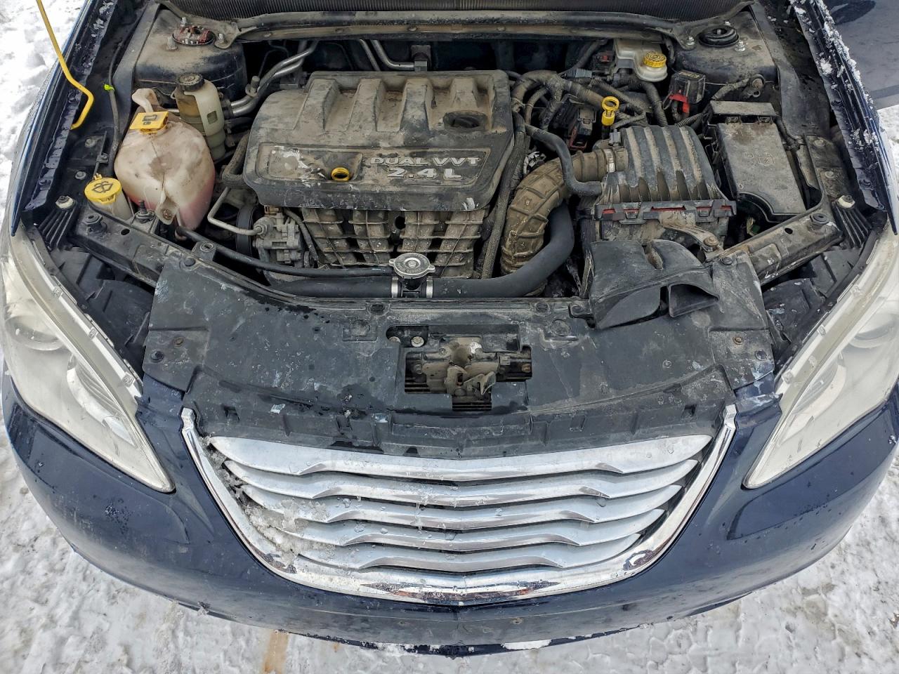 2013 CHRYSLER 200 TOURING photo 11