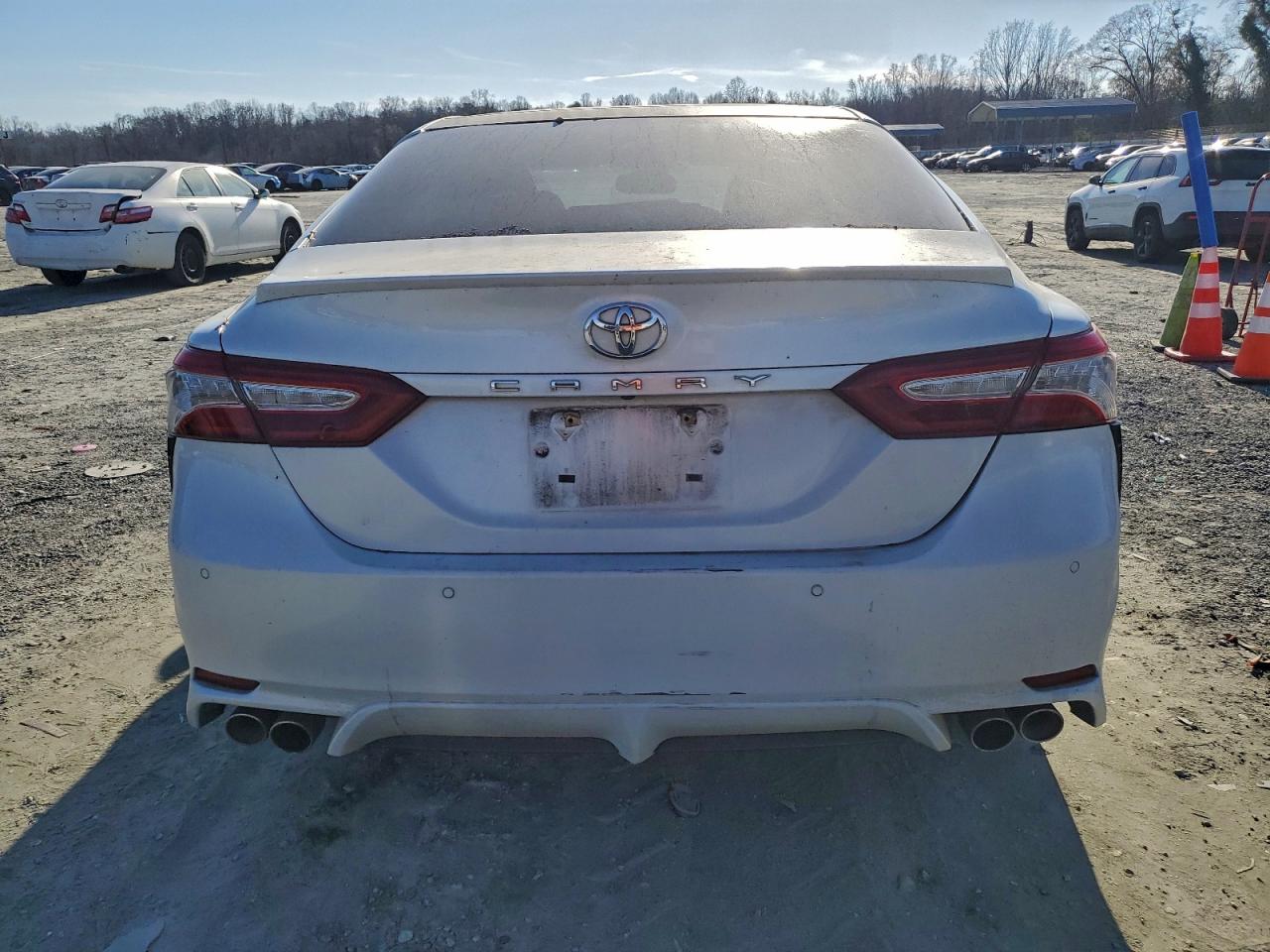 2018 TOYOTA CAMRY XSE photo 6