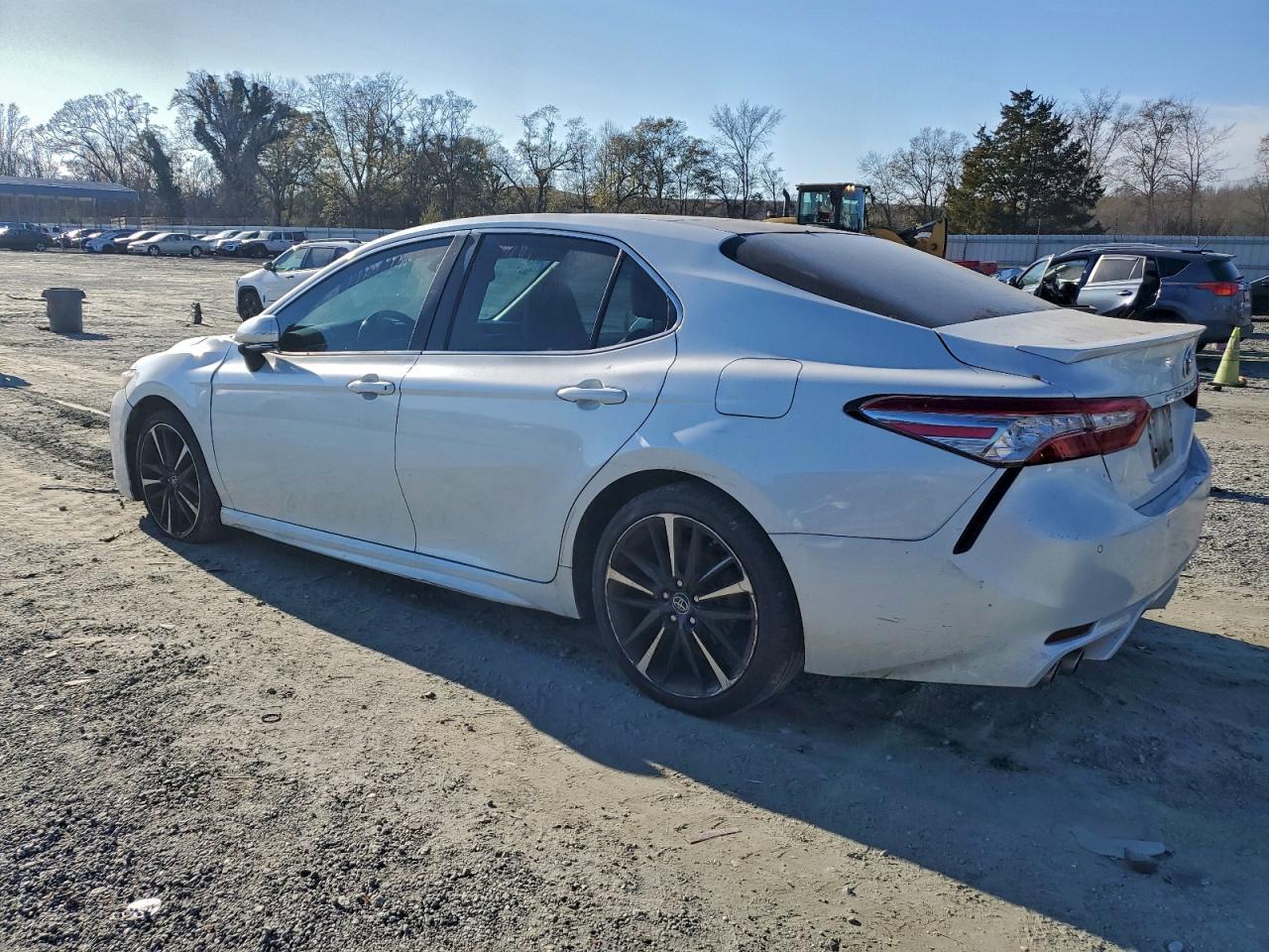 2018 TOYOTA CAMRY XSE photo 2