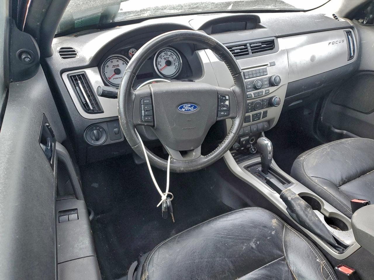 2008 FORD FOCUS SE photo 8