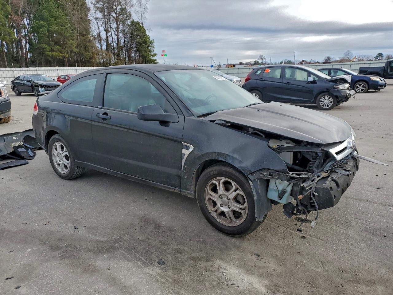 2008 FORD FOCUS SE photo 4