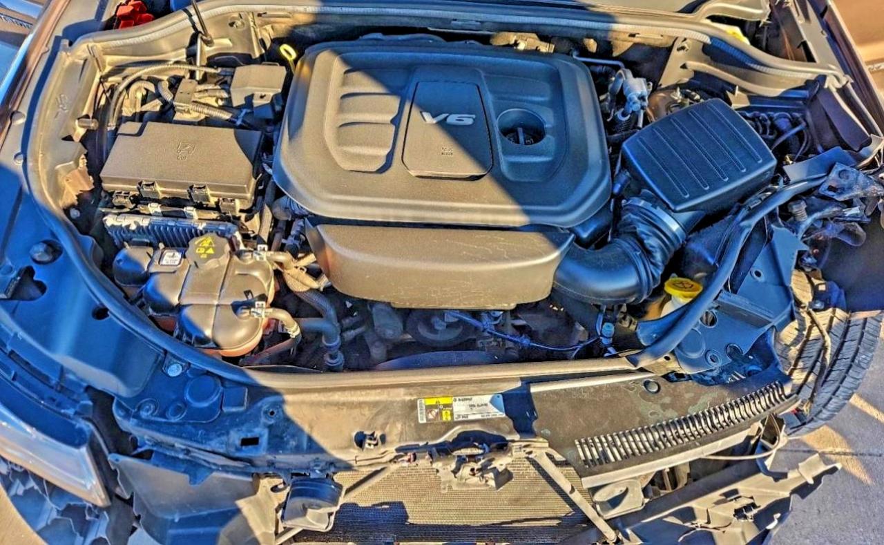 2018 JEEP GRAND CHEROKEE OVERLAND photo 11