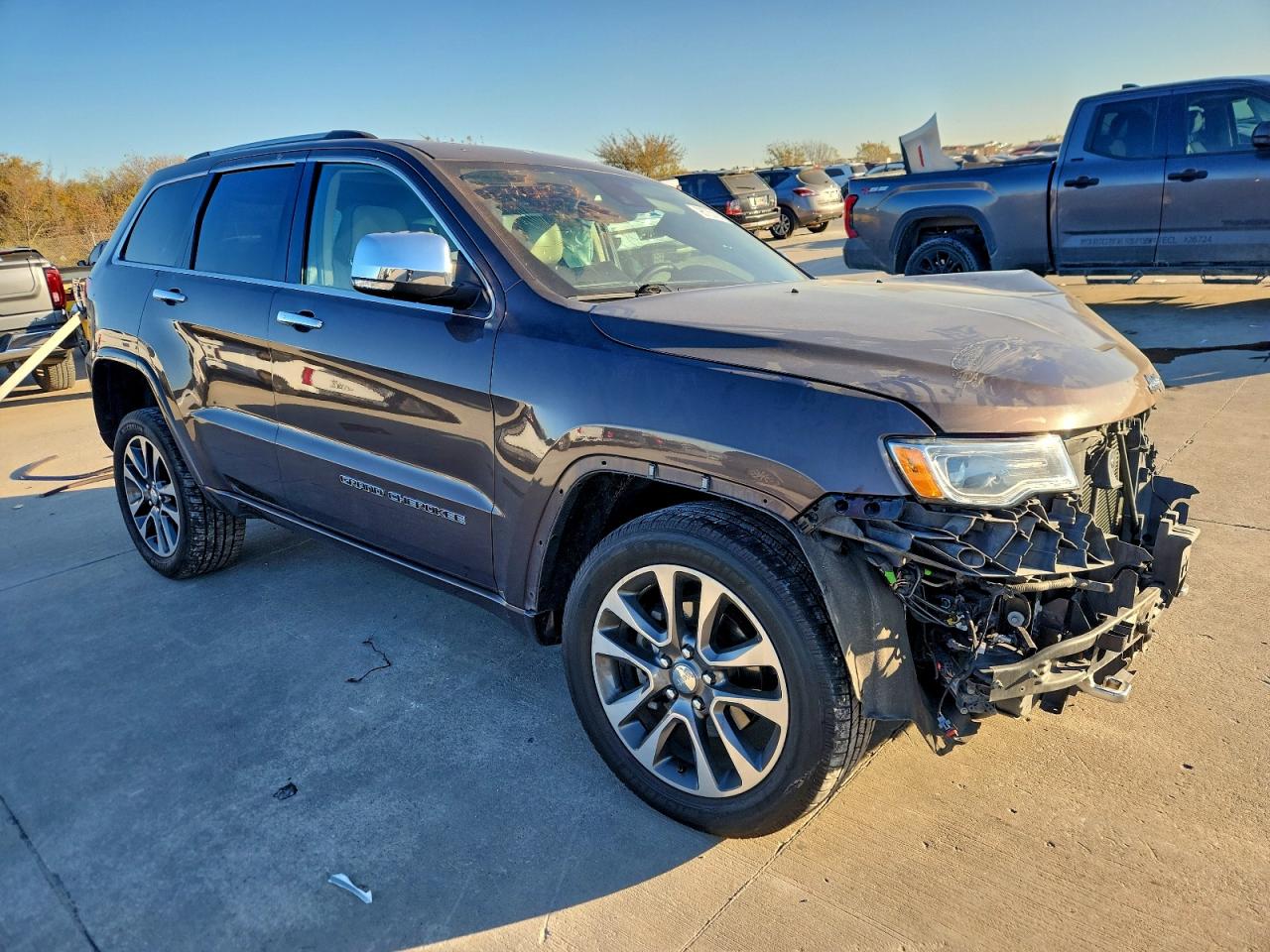 2018 JEEP GRAND CHEROKEE OVERLAND photo 4