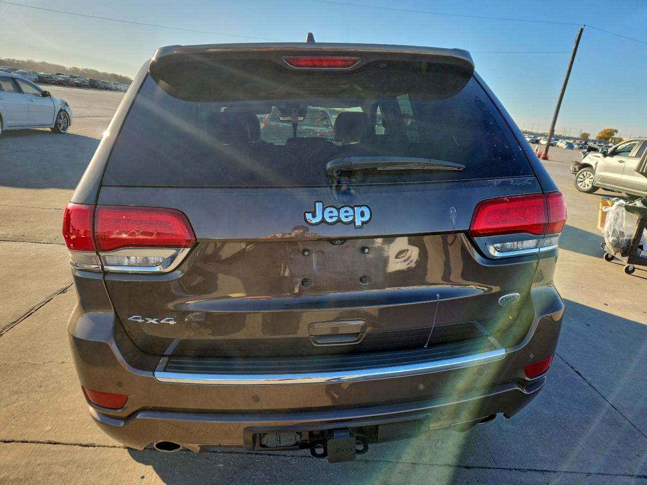 2018 JEEP GRAND CHEROKEE OVERLAND photo 6