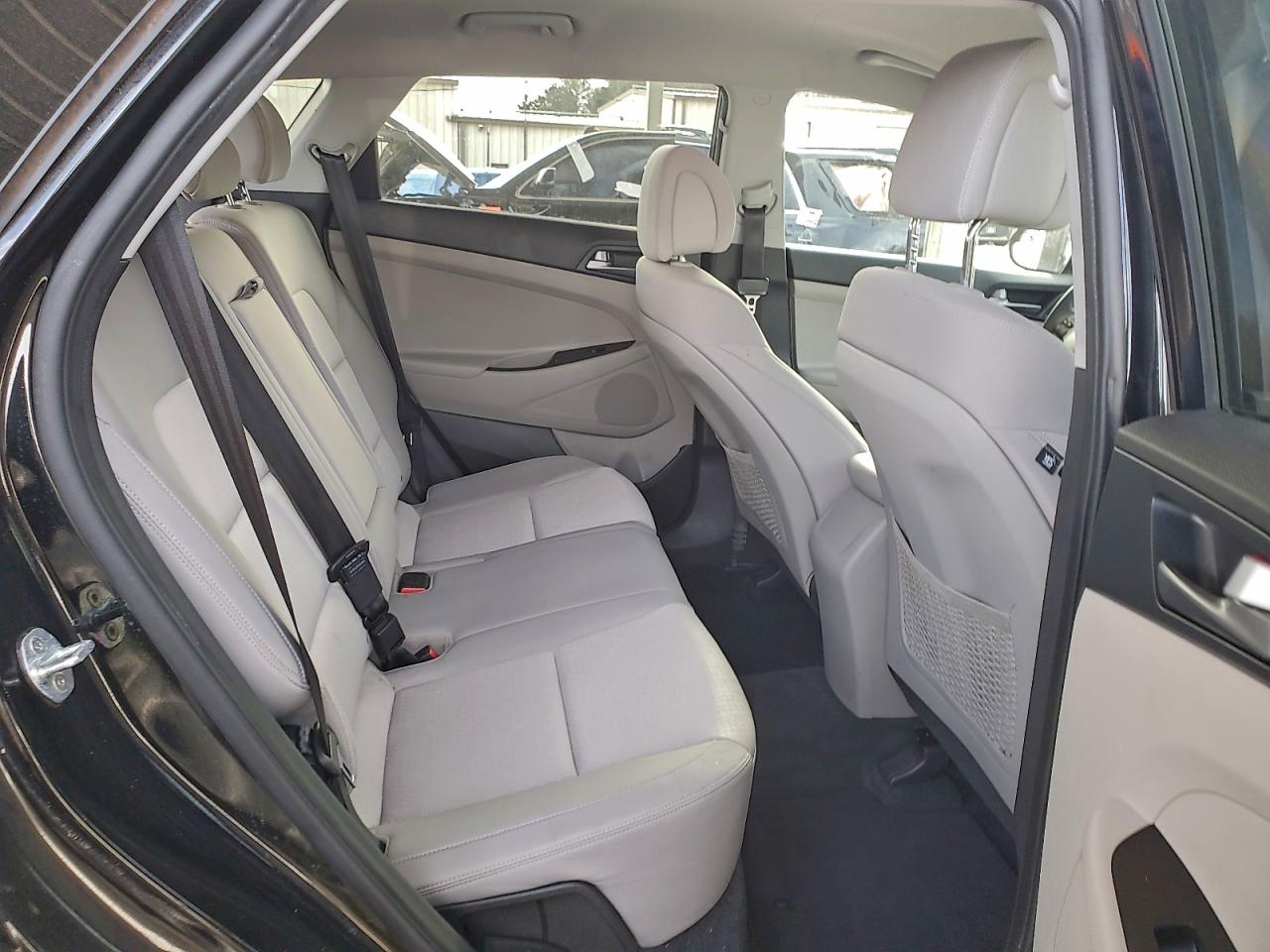2017 HYUNDAI TUCSON SE photo 10