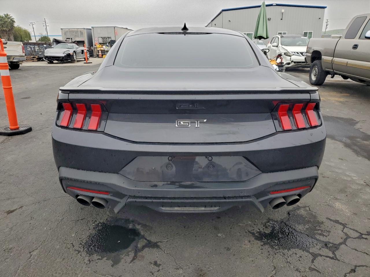 2024 FORD MUSTANG GT photo 6