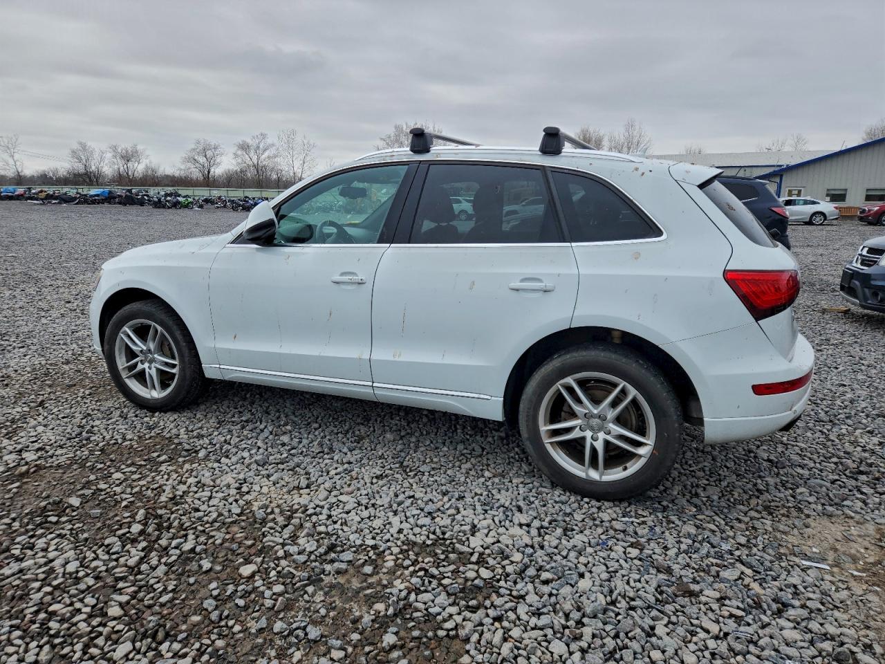2013 AUDI Q5 PREMIUM PLUS photo 2