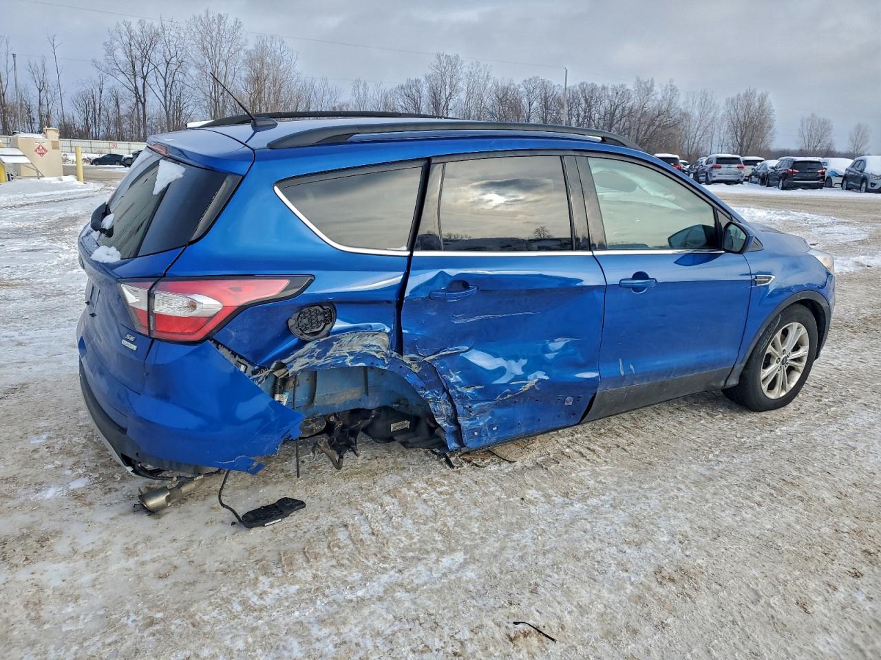 2017 FORD ESCAPE SE photo 3
