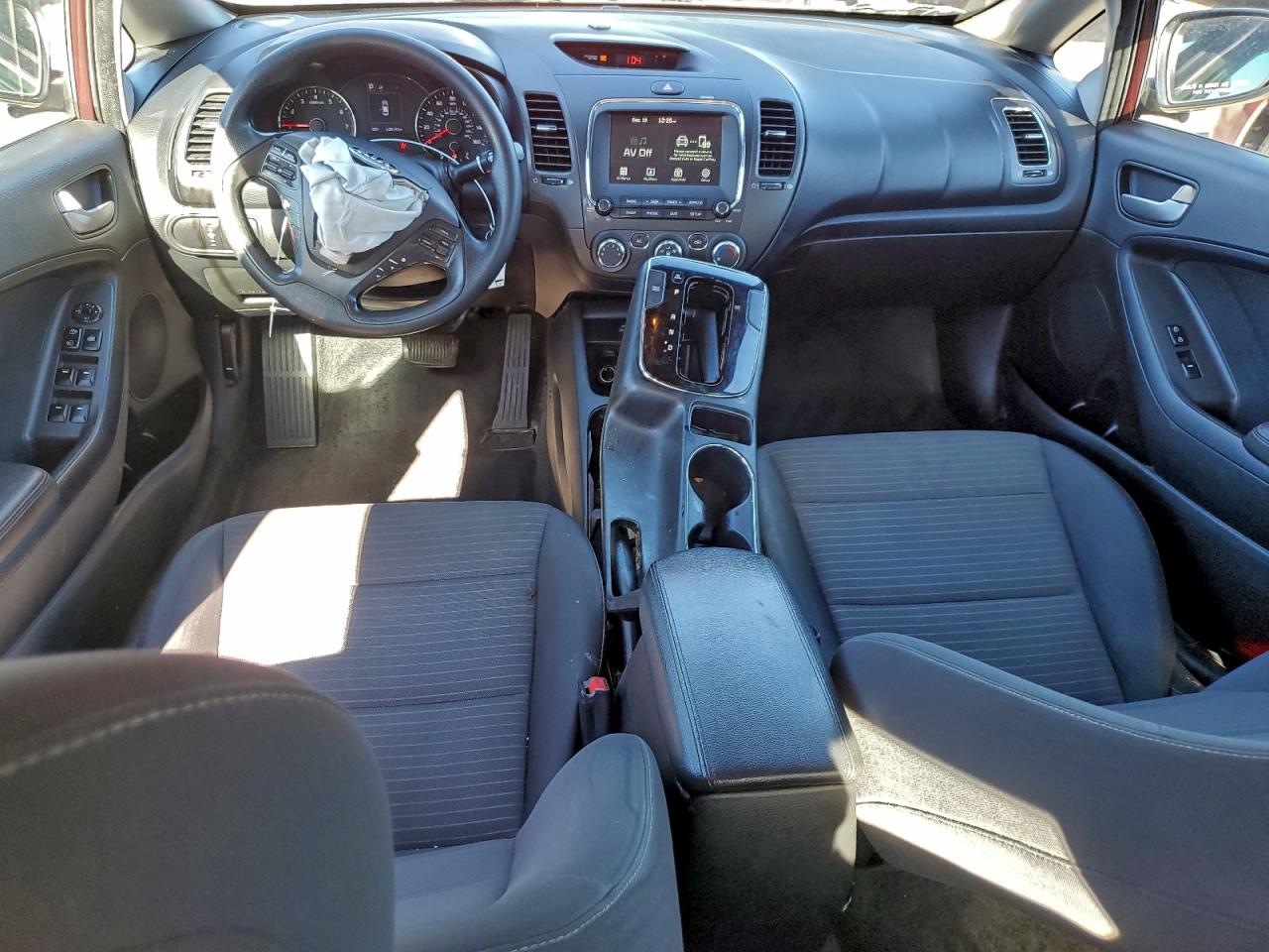 2018 KIA FORTE LX photo 8